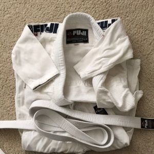 Kids jiu jitsu gi. Size 0000